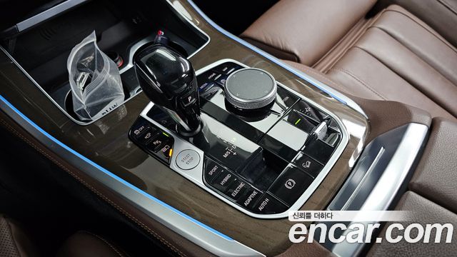 BMW X5 2021 — photo 9