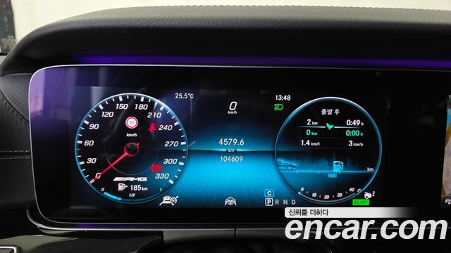 Mercedes-Benz AMG GT 2019 — photo 11