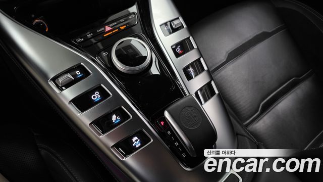Mercedes-Benz AMG GT 2019 — photo 12