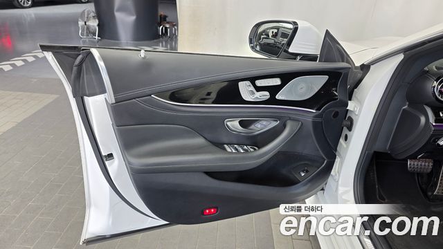 Mercedes-Benz AMG GT 2019 — photo 14