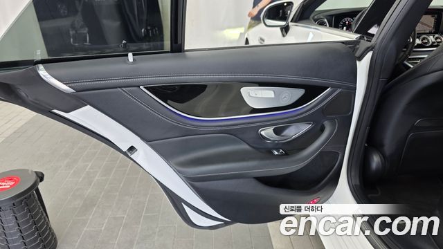 Mercedes-Benz AMG GT 2019 — photo 15