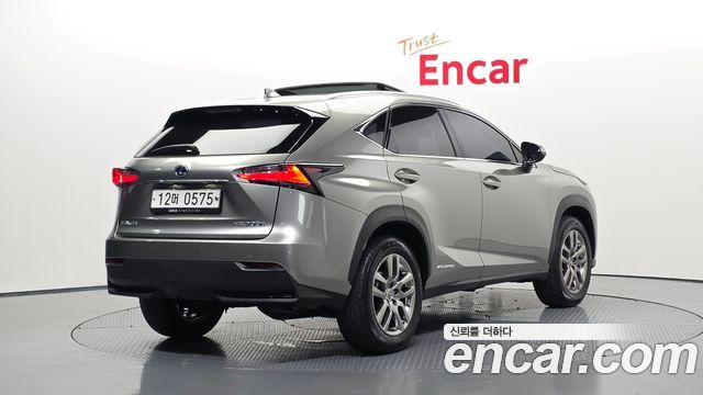 Lexus NX 2016 — photo 2