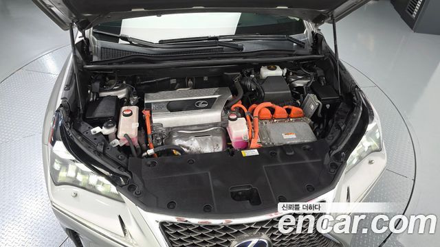 Lexus NX 2016 — photo 6