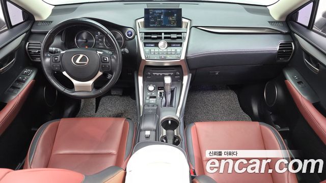 Lexus NX 2016 — photo 7