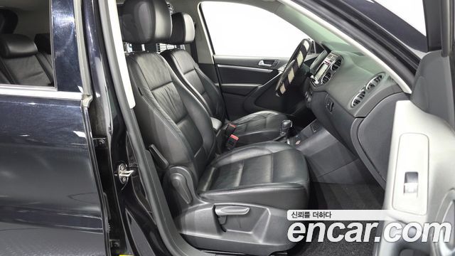 Volkswagen Tiguan 2015 — photo 11