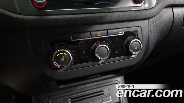 Volkswagen Tiguan 2015 — photo 16