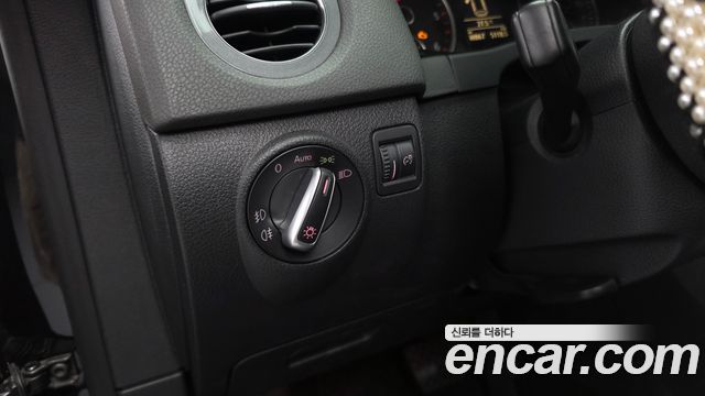 Volkswagen Tiguan 2015 — photo 17