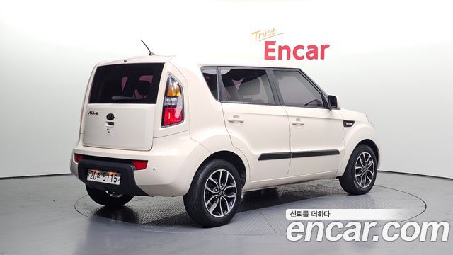 Kia Soul 2011 — photo 2