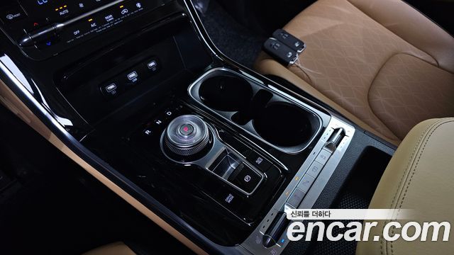 Kia Canival 2021 — photo 12
