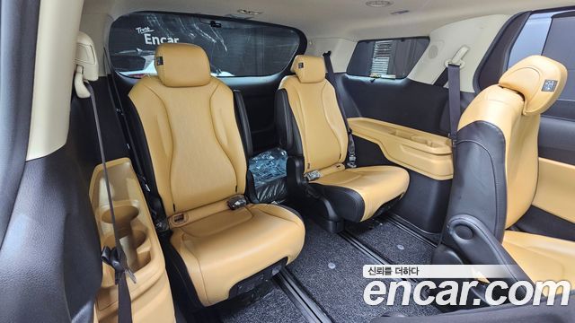 Kia Canival 2021 — photo 18