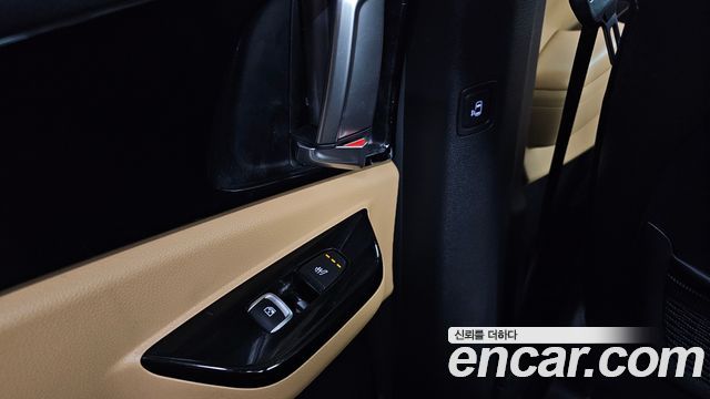 Kia Canival 2021 — photo 27