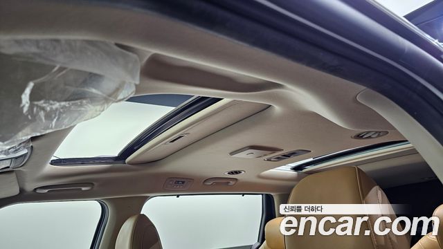 Kia Canival 2021 — photo 28