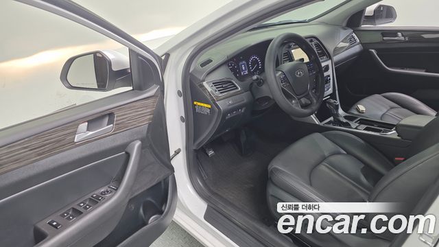 Hyundai Sonata 2015 — photo 17