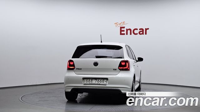 Volkswagen Polo 2013 — photo 4