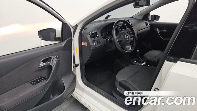 Volkswagen Polo 2013 — photo 10