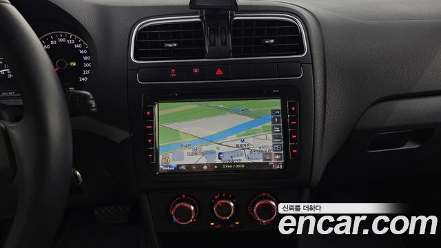 Volkswagen Polo 2013 — photo 13