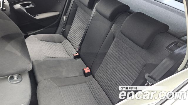 Volkswagen Polo 2013 — photo 18