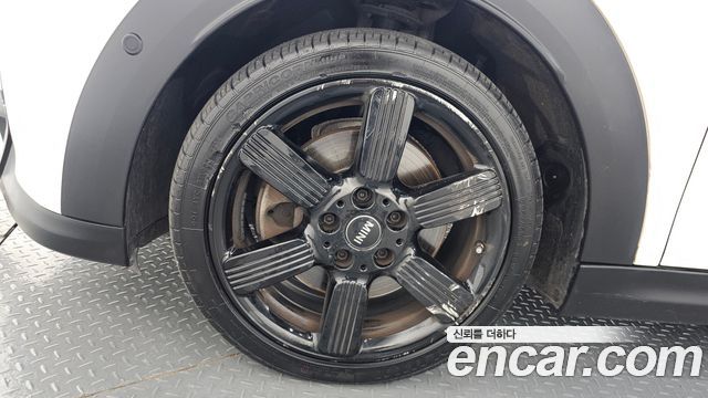 Mini Cooper Convertible 2023 — photo 5