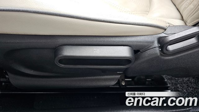 Mini Cooper Convertible 2023 — photo 29