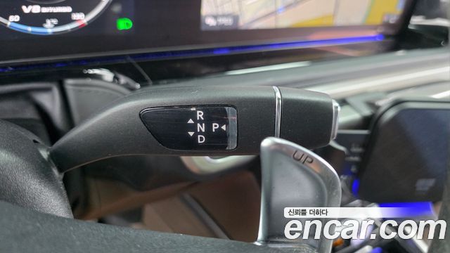 Mercedes-Benz G-Class 2021 — photo 12