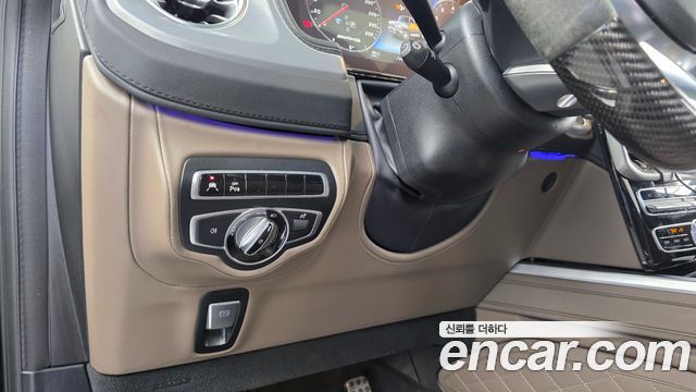 Mercedes-Benz G-Class 2021 — photo 22