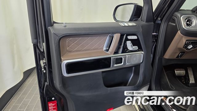 Mercedes-Benz G-Class 2021 — photo 14