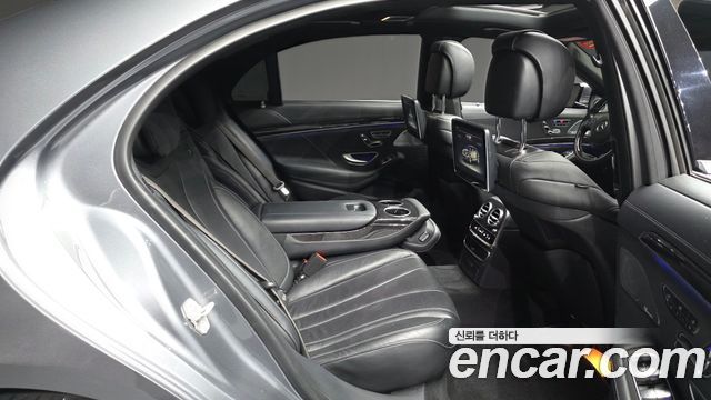 Mercedes-Benz S-Class 2017 — photo 12