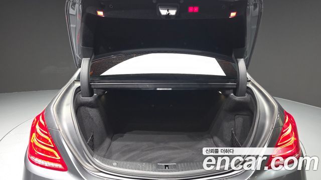 Mercedes-Benz S-Class 2017 — photo 20