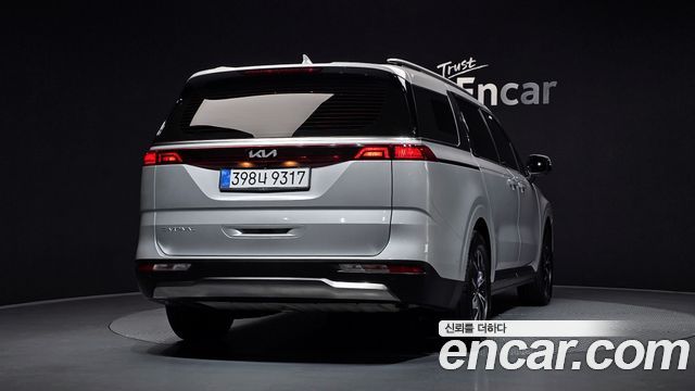 Kia Canival 2022 — photo 4