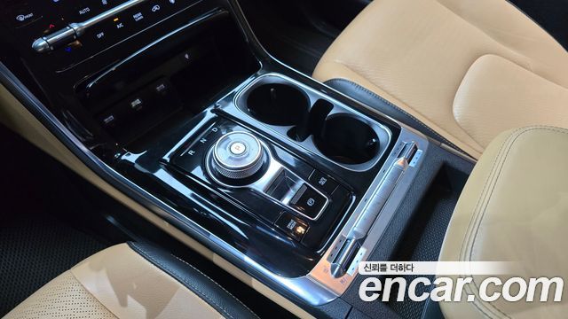 Kia Canival 2022 — photo 9