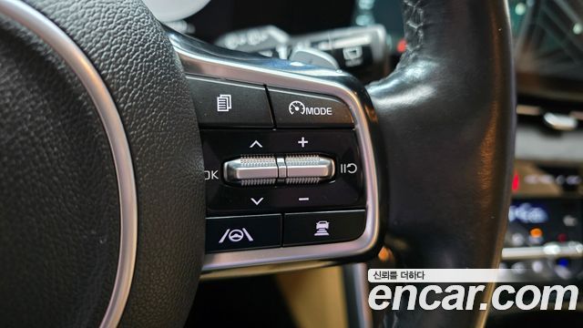 Kia Canival 2022 — photo 16