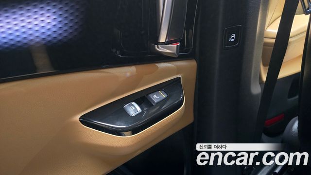 Kia Canival 2022 — photo 18