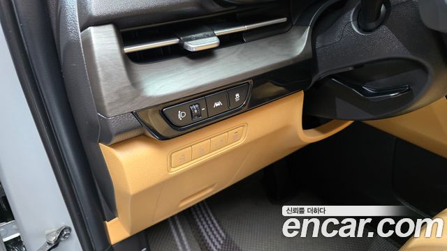 Kia Canival 2022 — photo 19