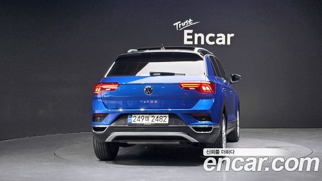 Volkswagen T-Roc 2022 — photo 4