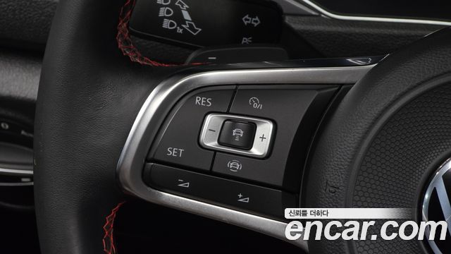 Volkswagen T-Roc 2022 — photo 23