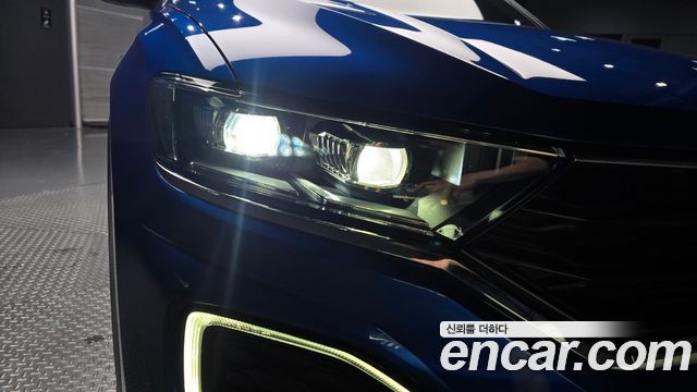 Volkswagen T-Roc 2022 — photo 8