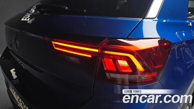 Volkswagen T-Roc 2022 — photo 9