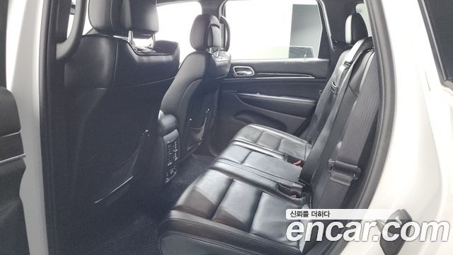 Jeep Cherokee 2016 — photo 11