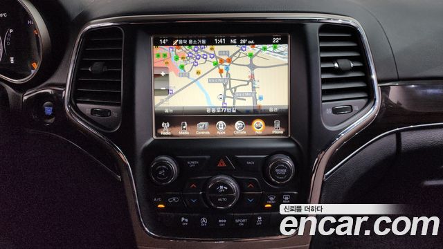Jeep Cherokee 2016 — photo 13
