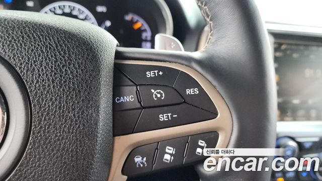 Jeep Cherokee 2016 — photo 17