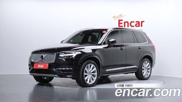 Volvo XC90 2019 — photo 1