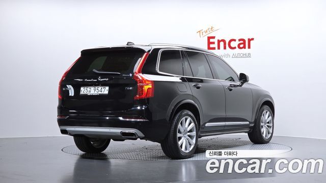 Volvo XC90 2019 — photo 2