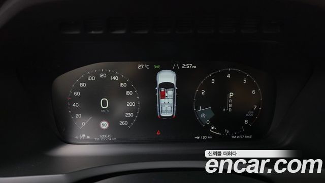 Volvo XC90 2019 — photo 11