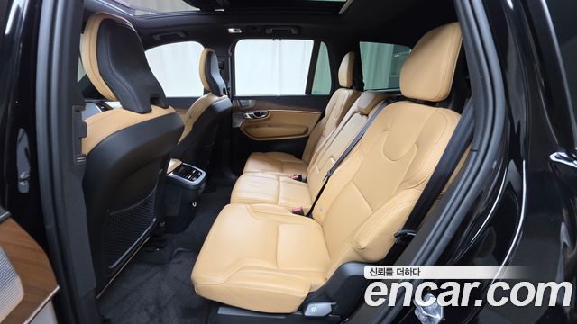 Volvo XC90 2019 — photo 18