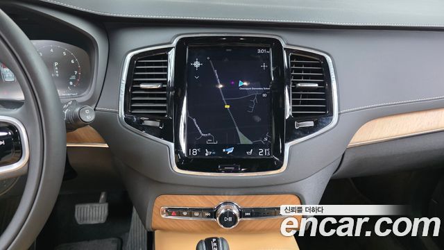 Volvo XC90 2019 — photo 19