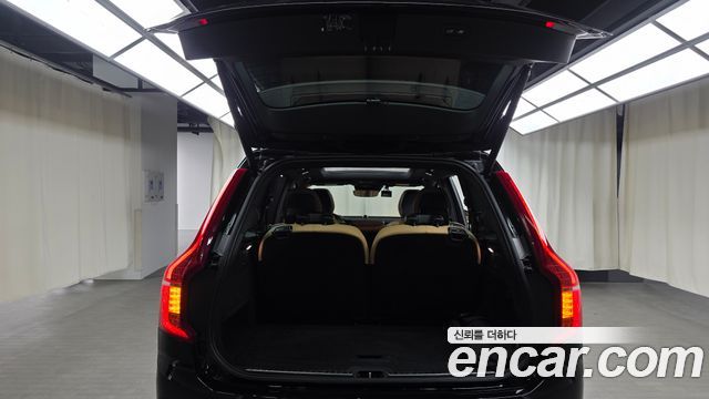 Volvo XC90 2019 — photo 21