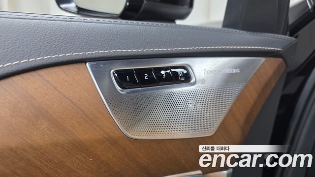 Volvo XC90 2019 — photo 26