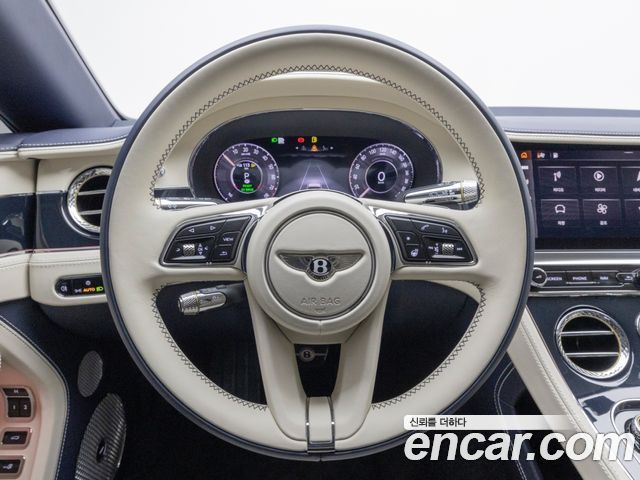 Bentley Continental 2026 — photo 19