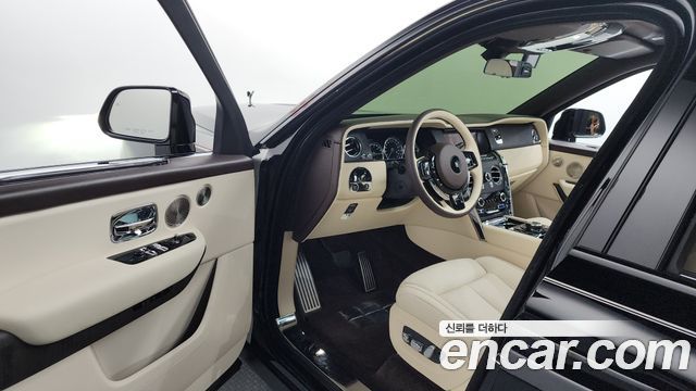 Rolls-Royce Cullinan 2019 — photo 13