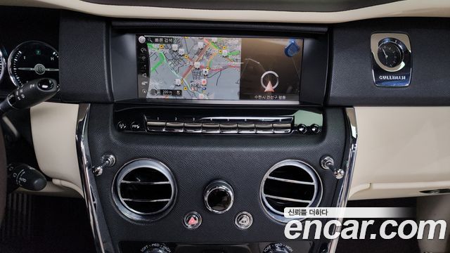 Rolls-Royce Cullinan 2019 — photo 18